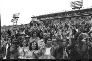 Rolling Stones crowd, 1978, Veterans Stadium, Philadelphia.jpg